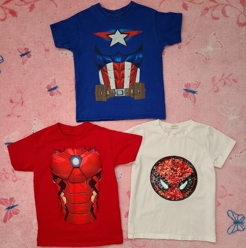 6-7Y Boys Avengers T-shirt bundle